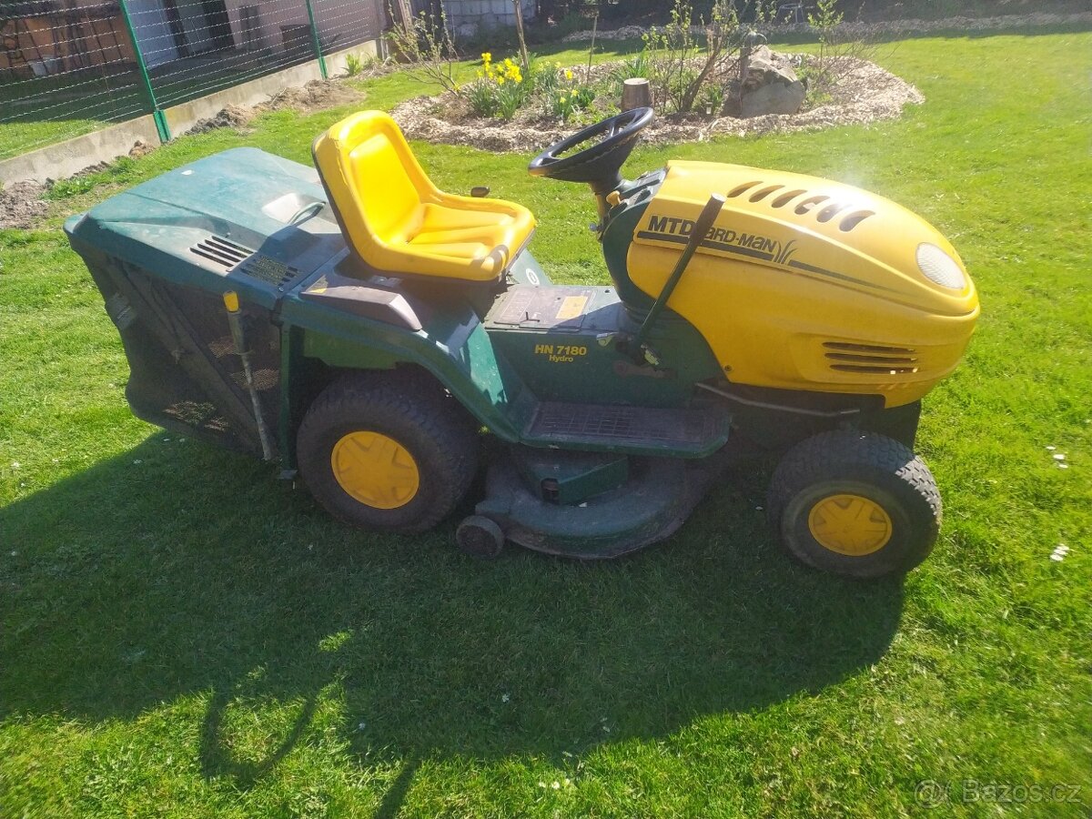 Zahradní traktor MTD Yardman HN7180 Briggs 18HP 2V