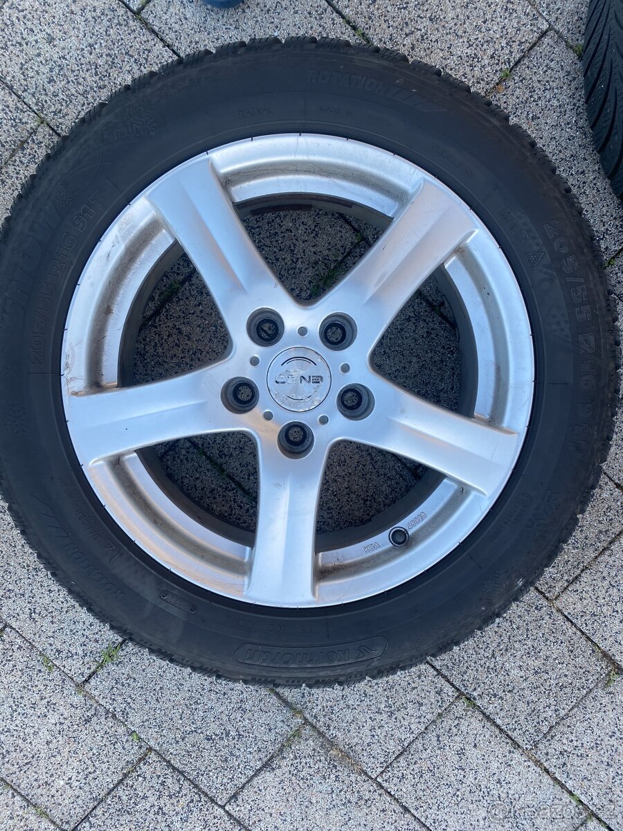 Alu disky 16” 5x114.3 s pneu 215/65/16 2 x Enzo 2 x jiná zna