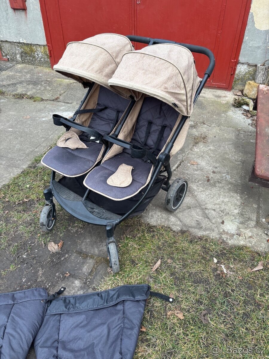 LEHOUČKÝ KOČÁREK MAMA KIDDIES TWINN