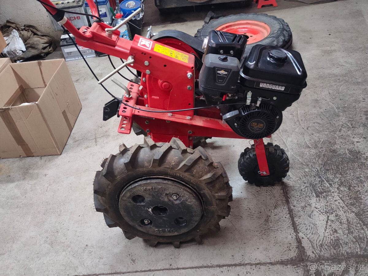 Malotraktor Vanguard