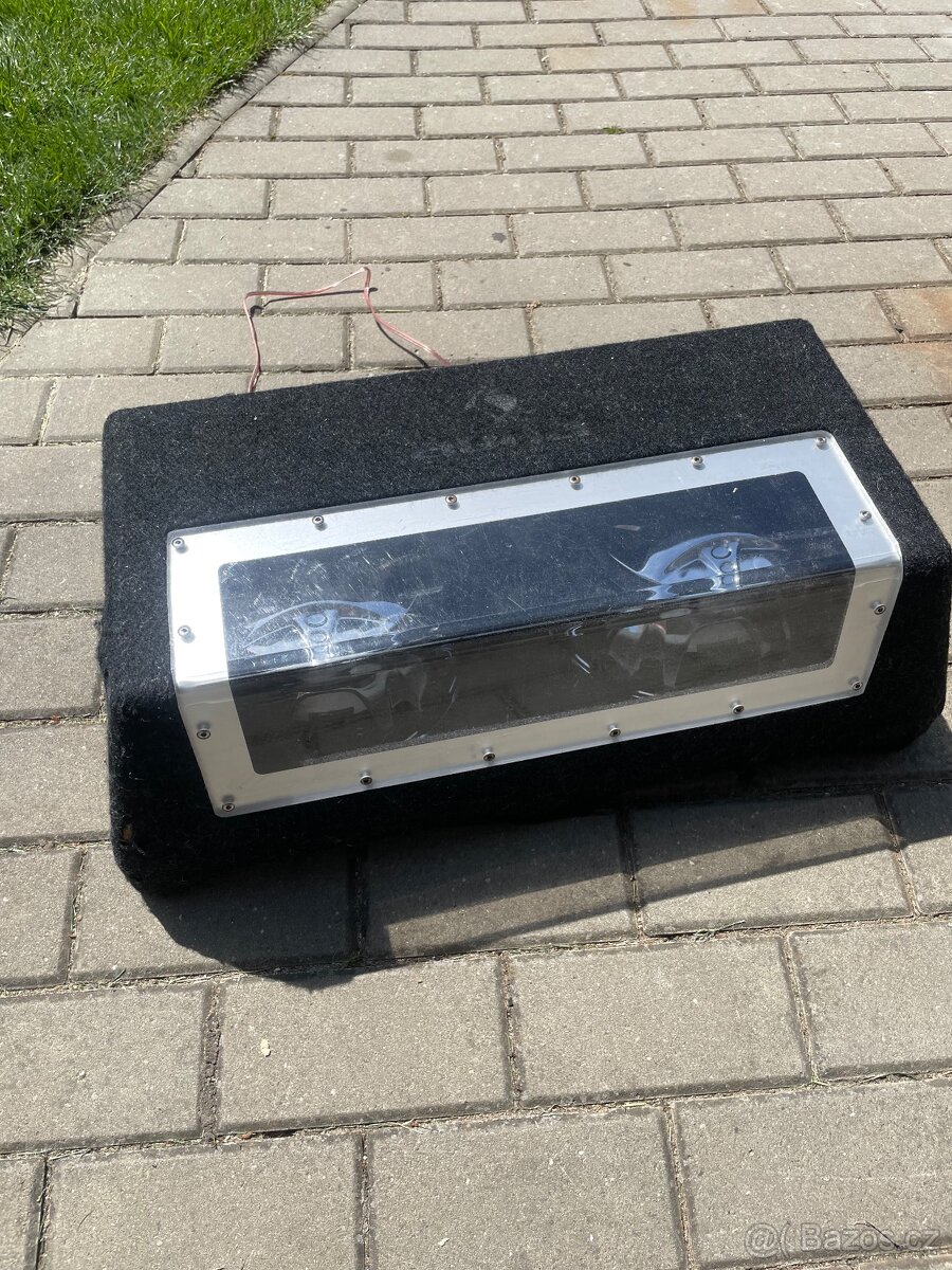 Subwoofer + zesilovač