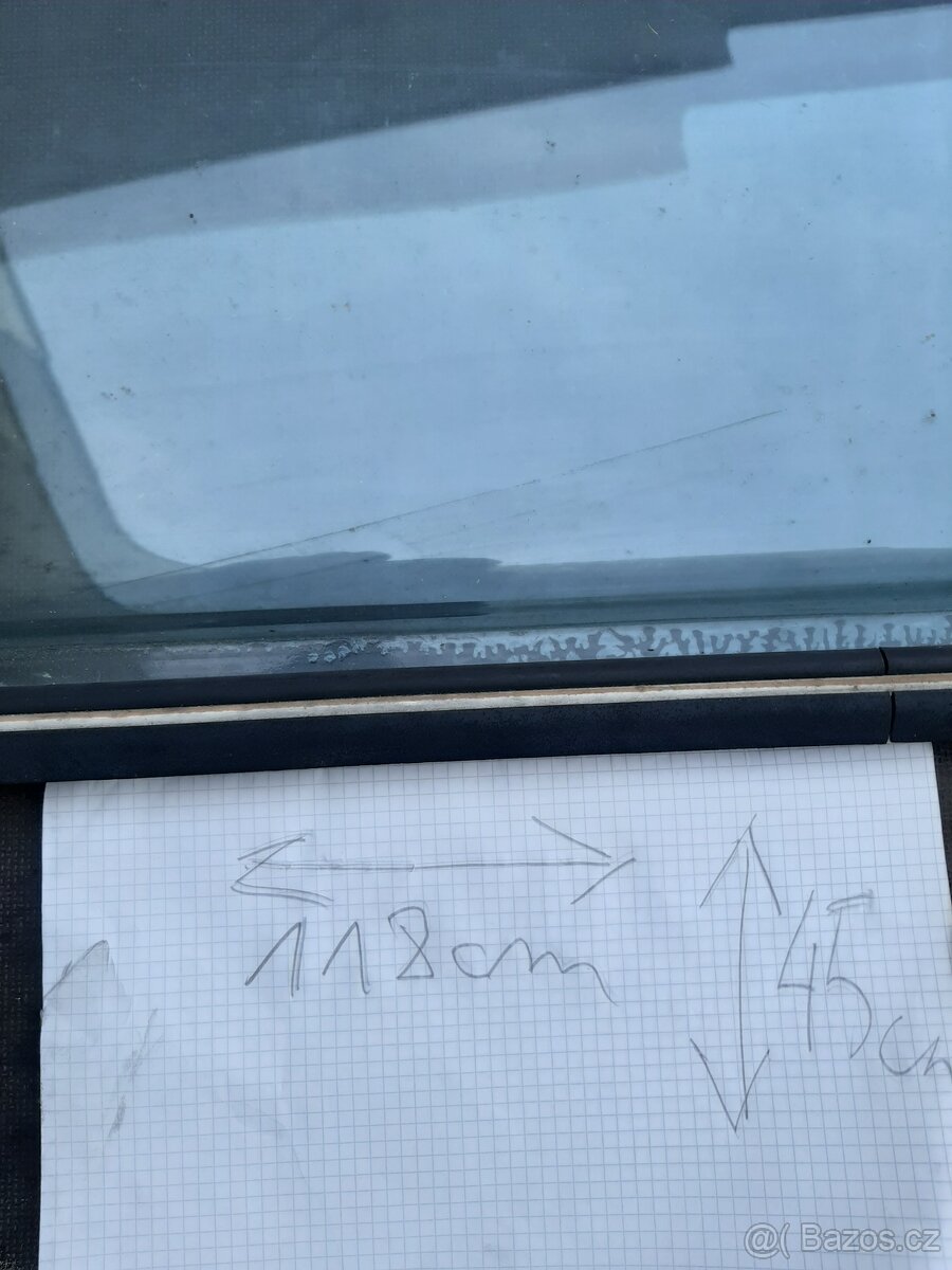 Okna do karavanu