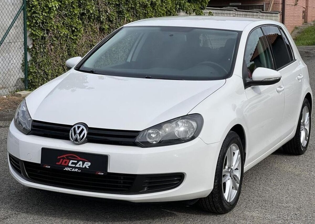 Volkswagen Golf 1.6TDi 77kw NAVI ALU odp.DPH manuál 77 kw