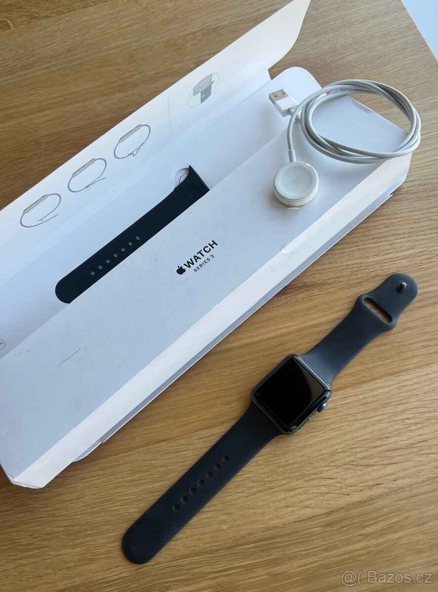 Apple Watch Series 3 42mm, Space Gray Aluminum Black Sport