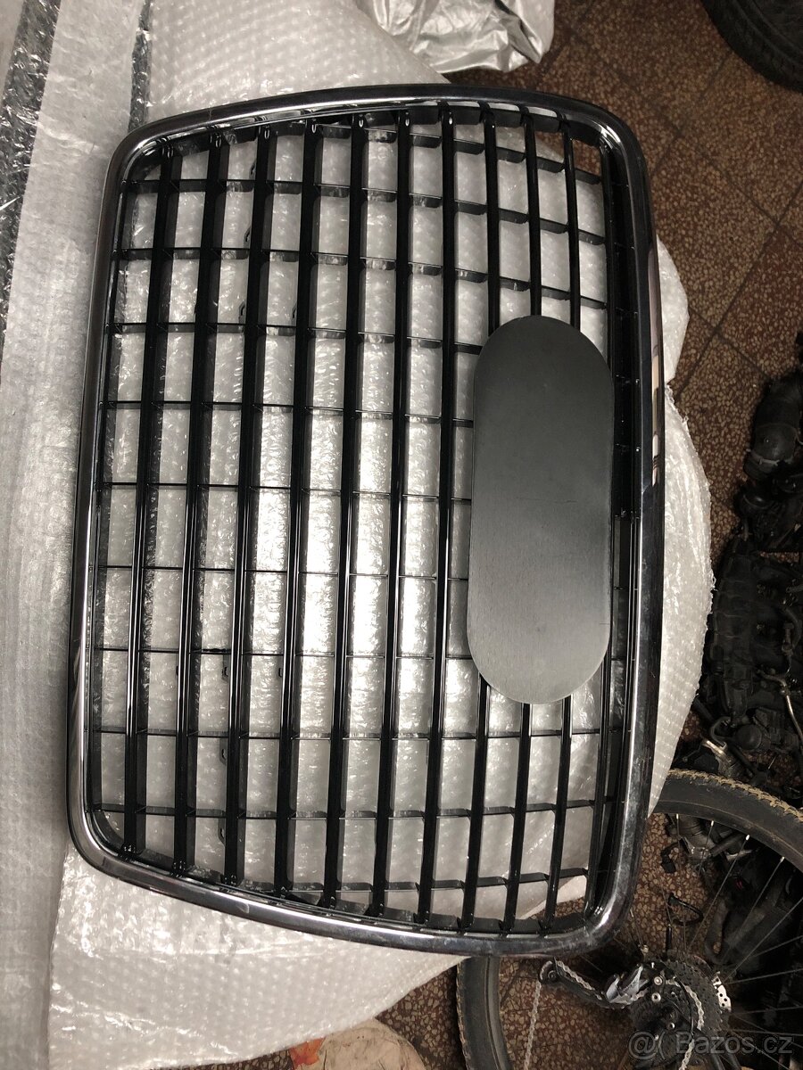 Maska Audi a6 4f facelift nová