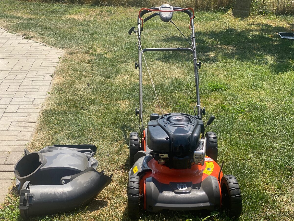 Sekačka na trávu Husqvarna R 152 SV