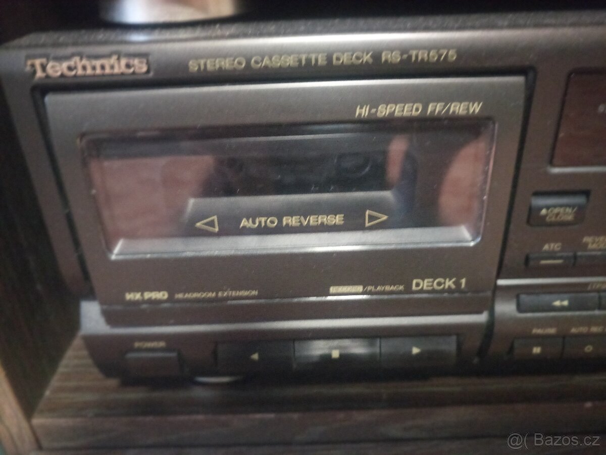 P: CD player a tape deck technics