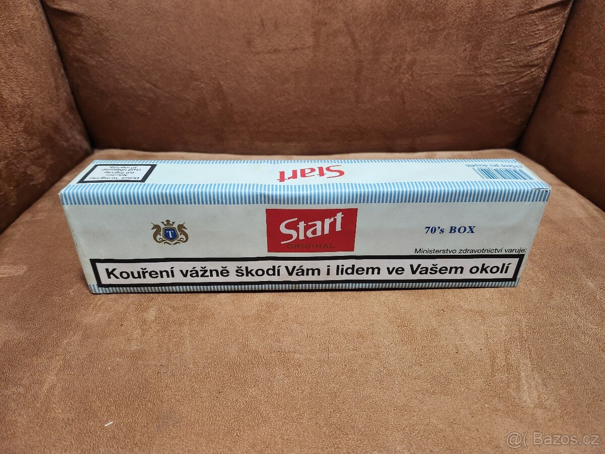 Retro kartón cigaret START - červené, kolek 35 Kč