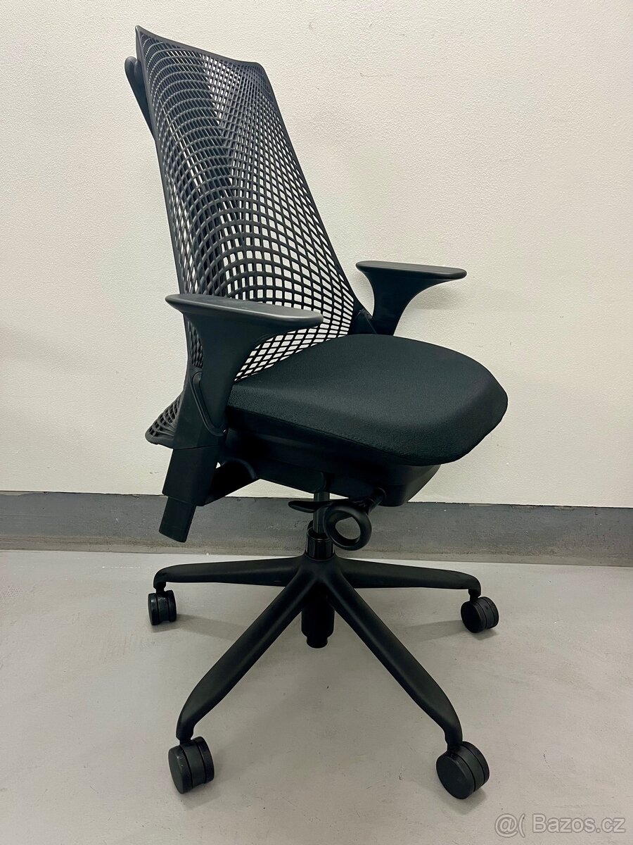 Kancelářská židle Herman Miller Sayl