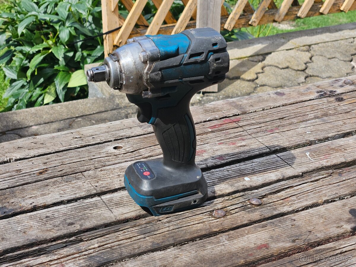 Rázový utahovák pro Makita 18V