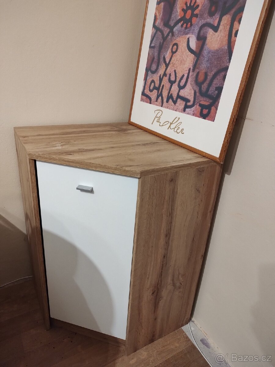 ⭐⭐⭐NOVÁ SKŘÍŇKA ROHOVÁ - SKŘÍN S POLICEMI 60x60x85