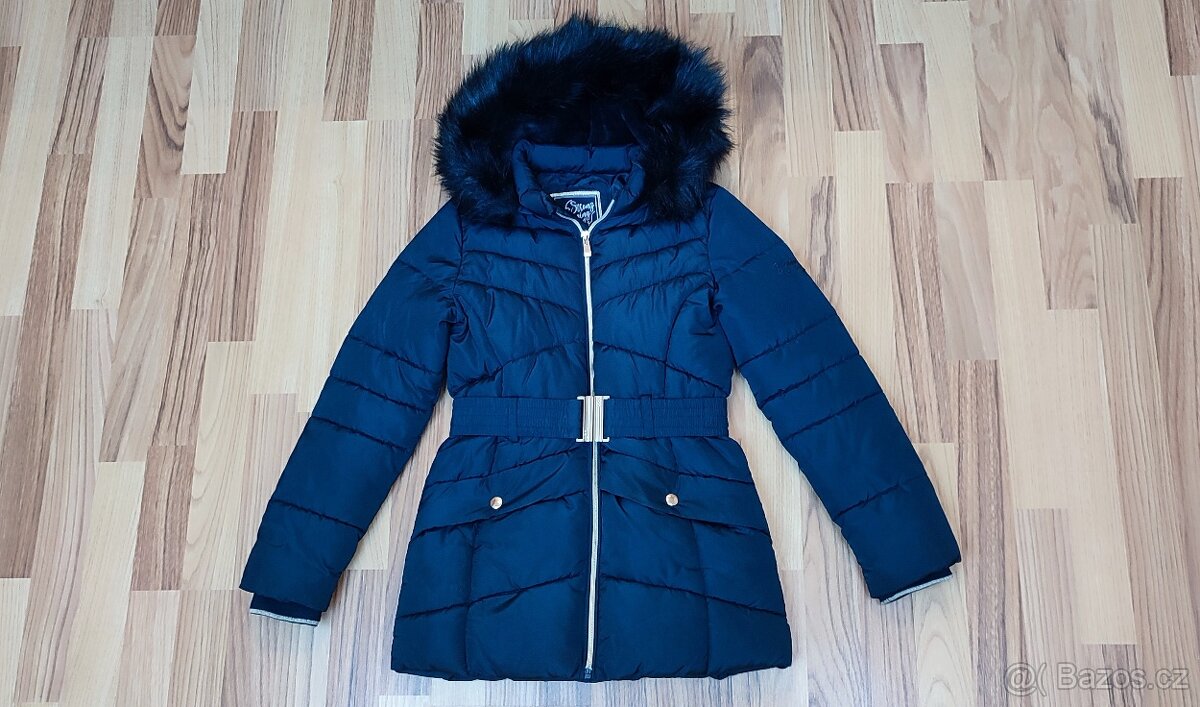 Dívčí prošívaná bunda s kapucí a páskem vel.146
