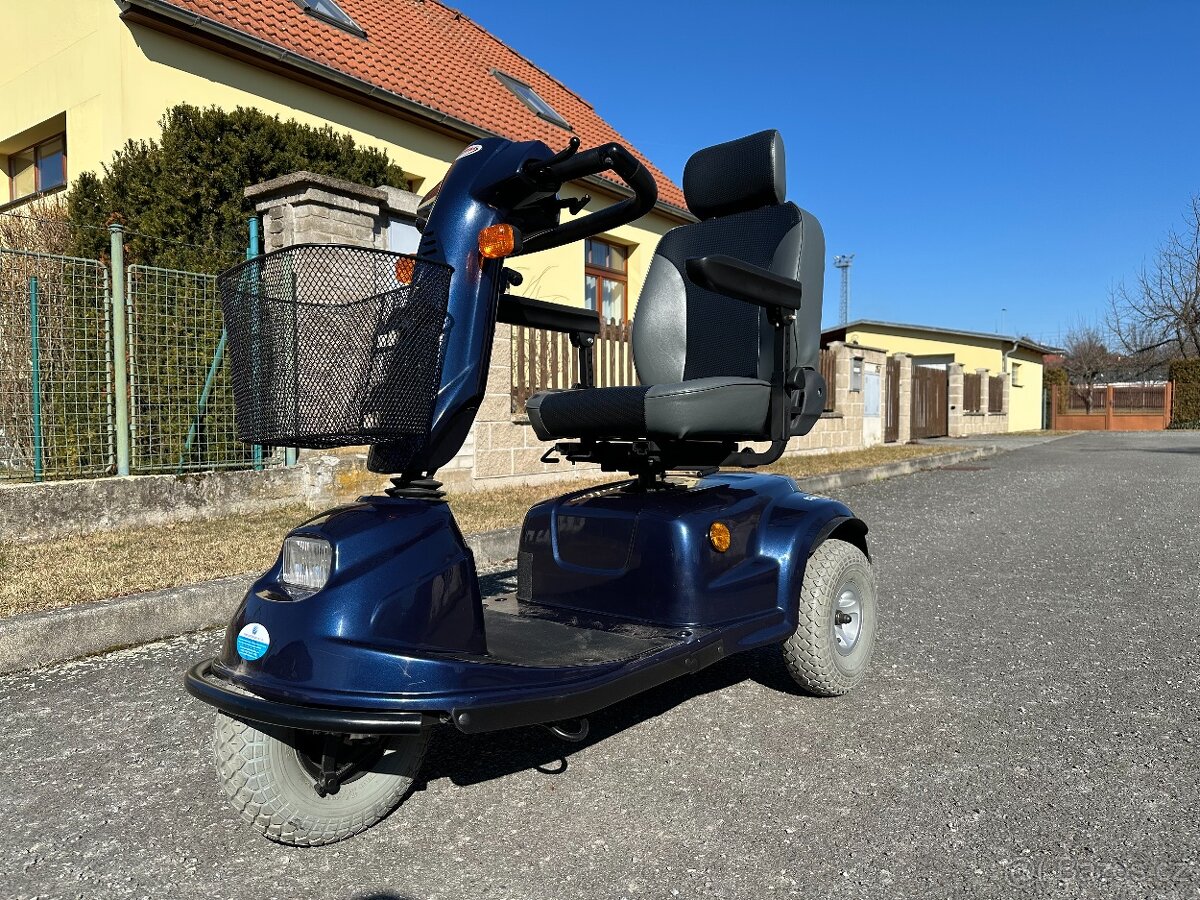 Elektrický tříkolový skútr pro seniory CTM