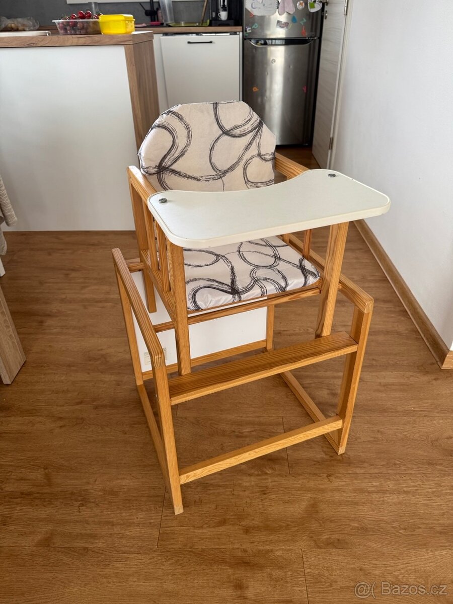 Dětská jídelní a multifunkční židlička