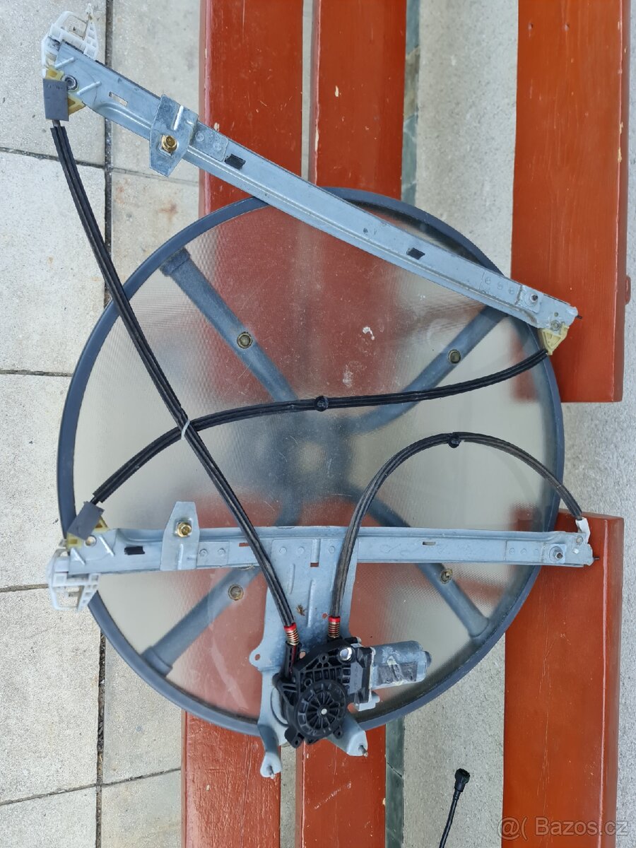 Citroën Xsara Picasso stahovačka okna SPOLUJEZDEC