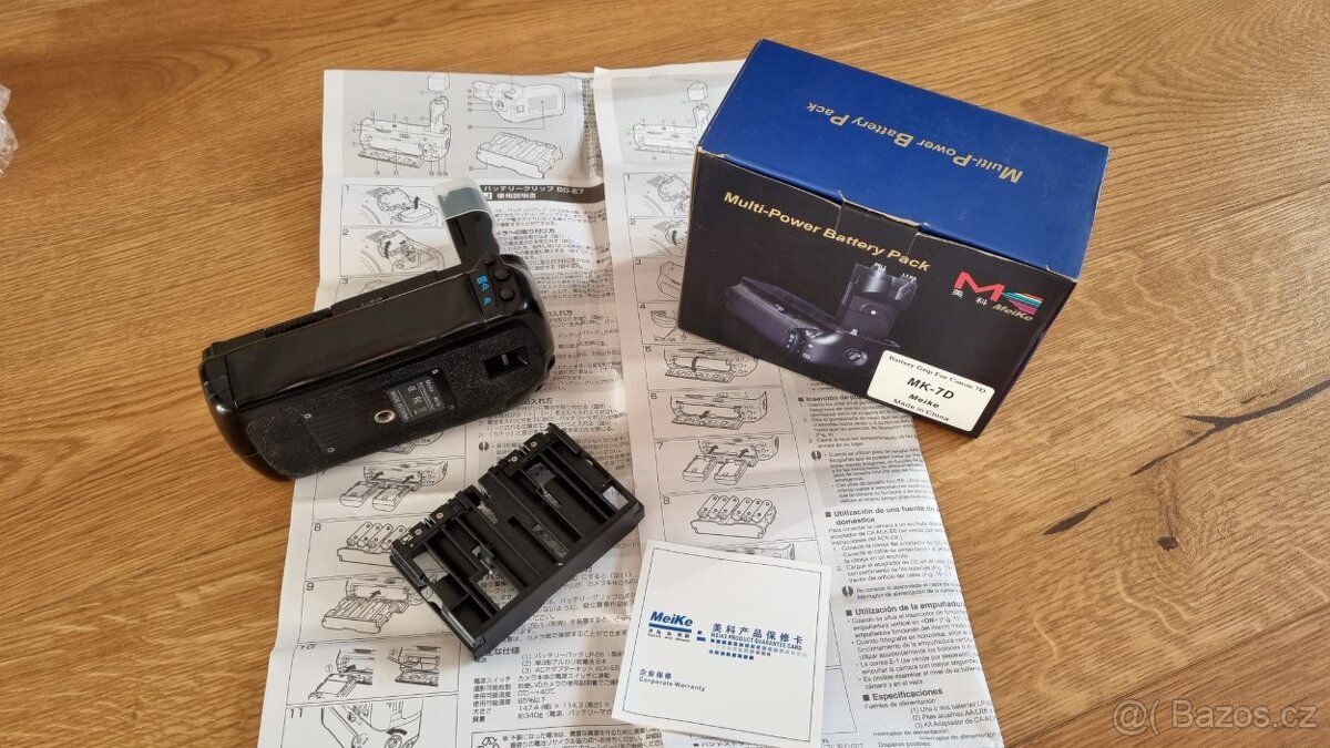 Bateriový grip na Canon 7D