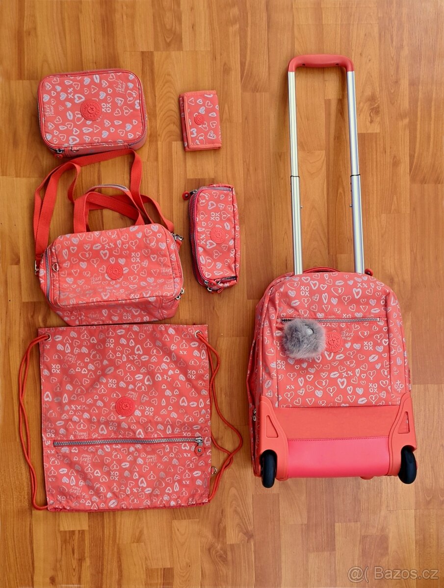 492 - NOVÝ, nepoužívaný školní set KIPLING - SLEVA 40%
