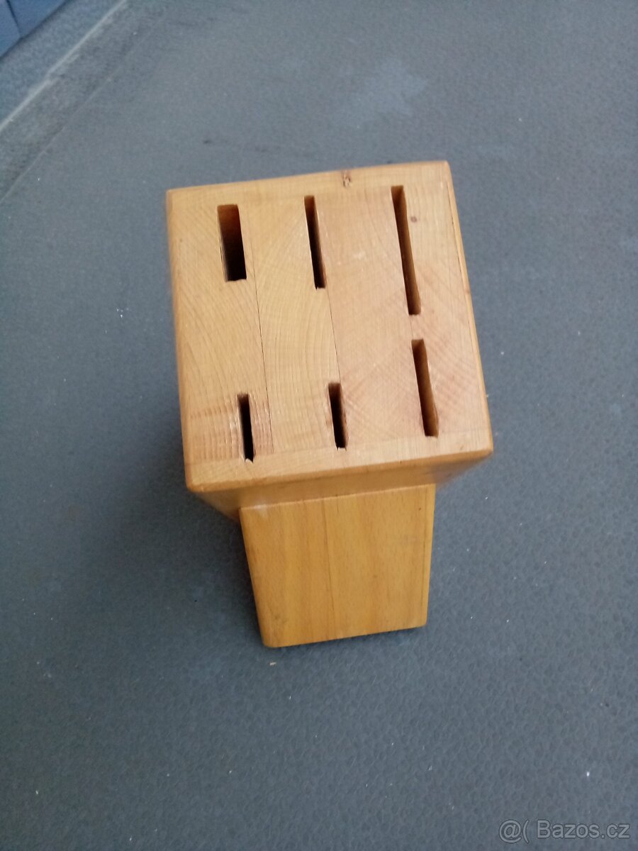 Stojan na nože Tescoma