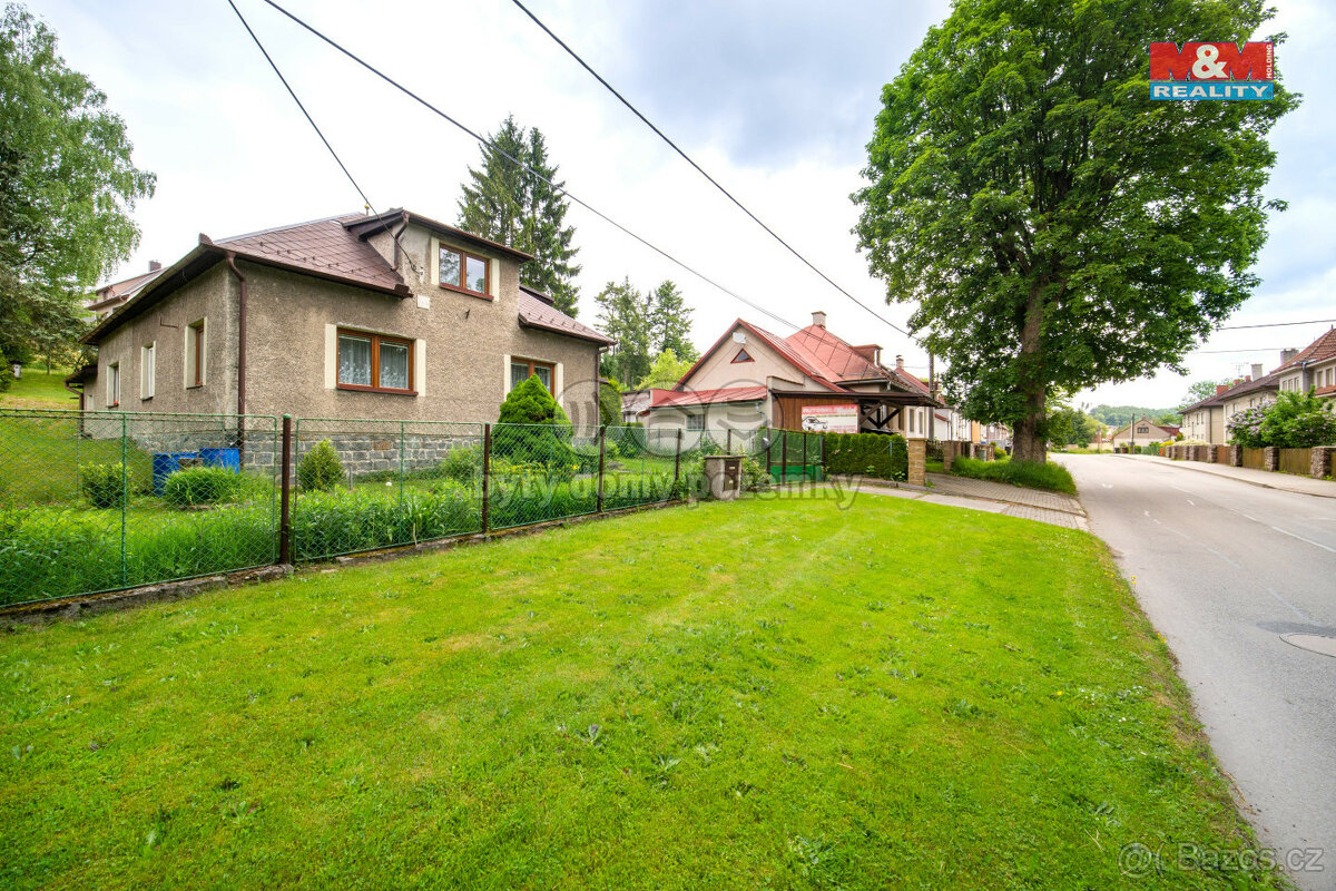 Prodej rodinného domu, 1400 m², Svratka, ul. Komenského