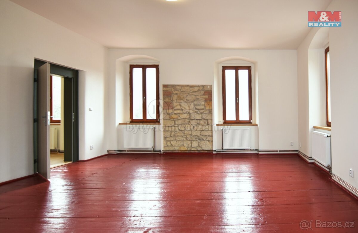 Prodej nájemního domu, 995 m², Snědovice