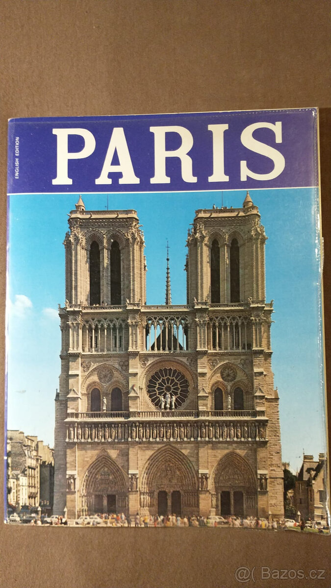Knížky na prodej: PARIS, Encyklopedie tělesné kultury ad.