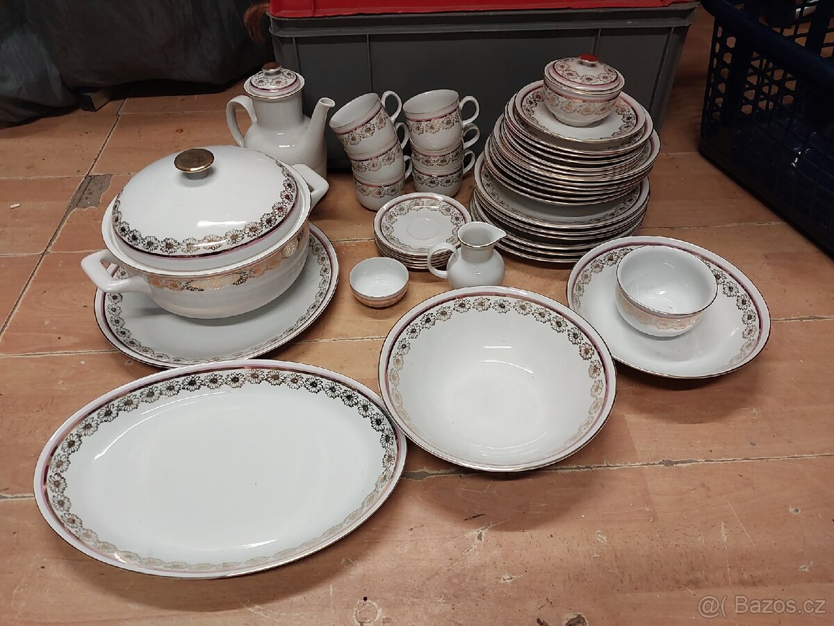 Jídelní porcelánový servis Moritz Zdekauer Czechoslovakia