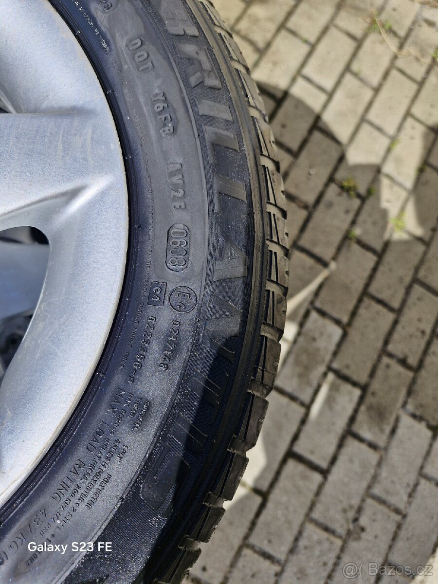 Kola škoda felicia r13