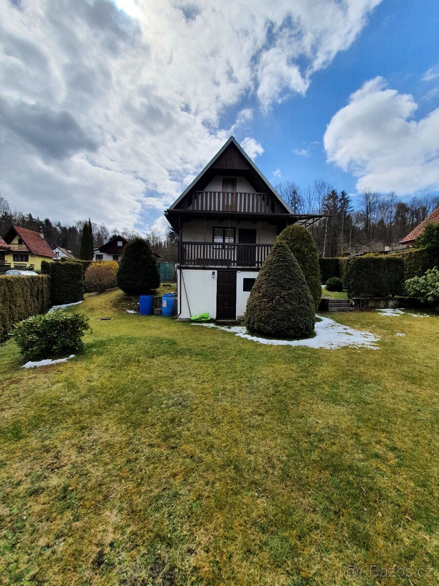 Prodej chaty 15 m (půdorys) s pozemkem 413 m