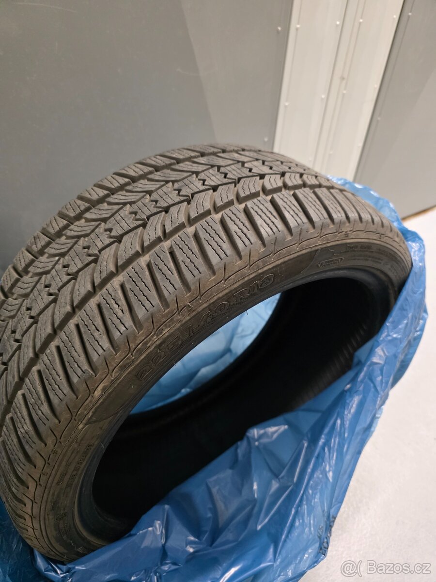 Zimní pneumatiky 225/40/18