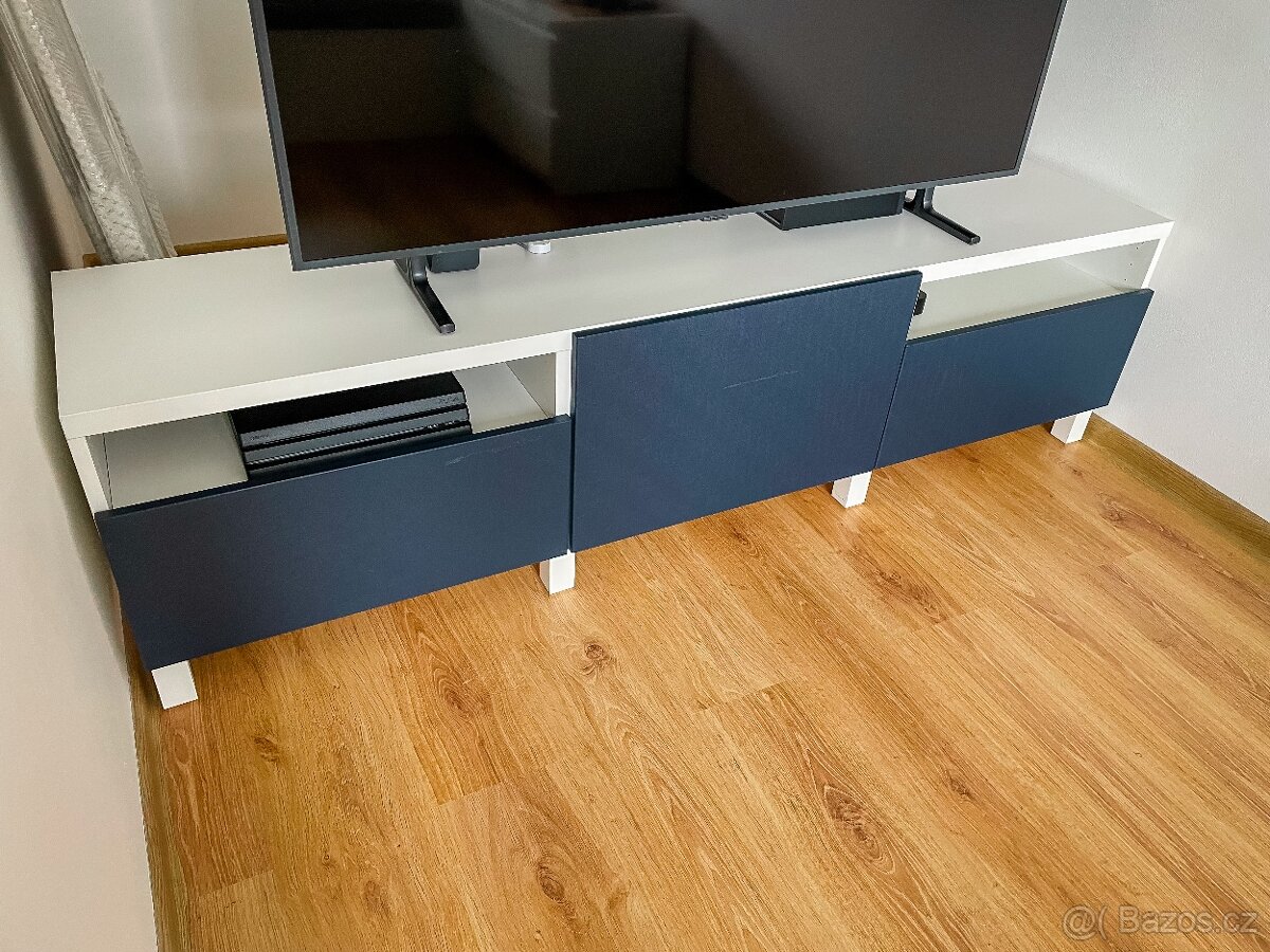 TV stolek a skříňka IKEA z řady Bestå