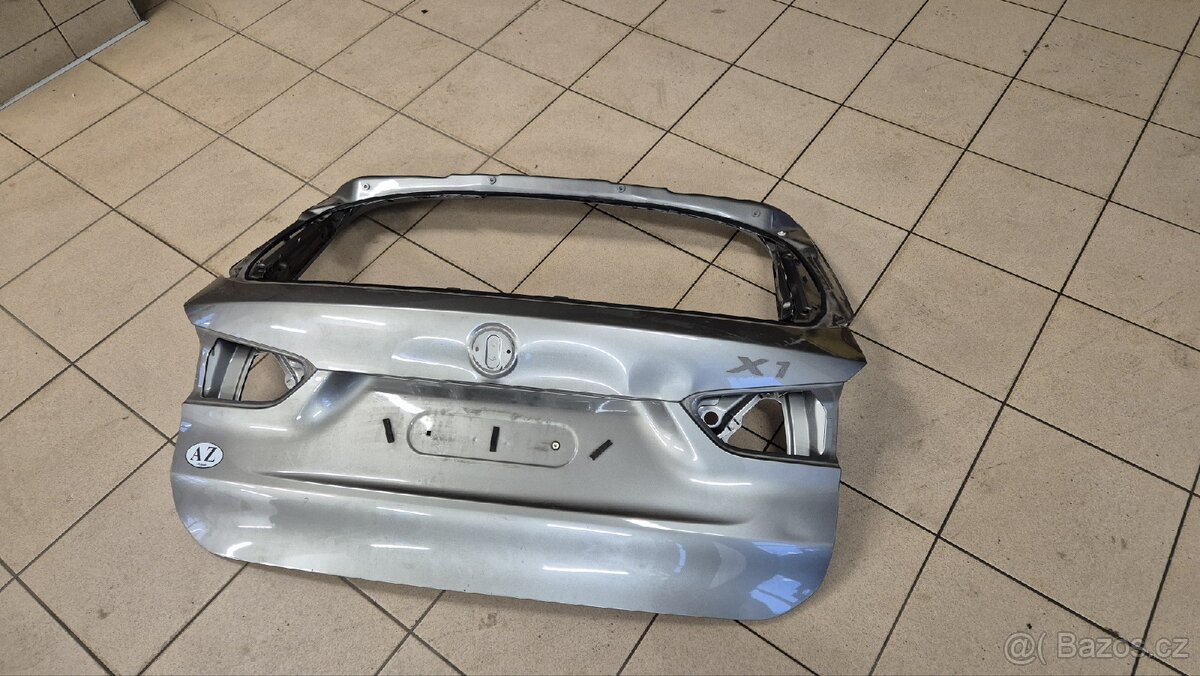 BMW X1 F48 - zadní 5. dveře