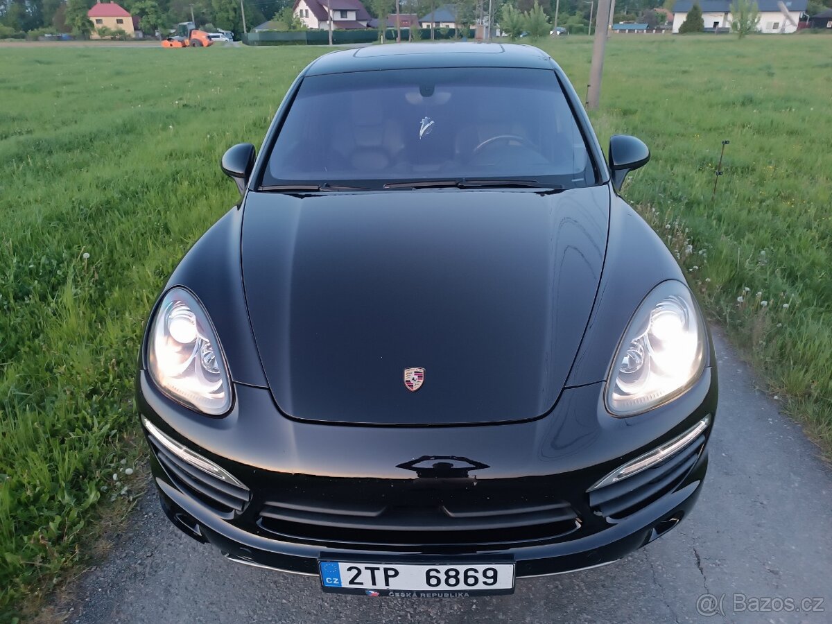 PORSCHE CAYENNE 4.8i V8. 294KW..