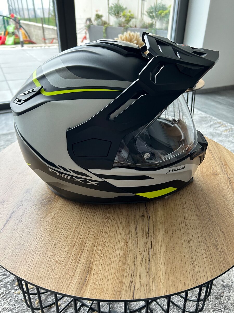 Výklopná moto přilba NEXX