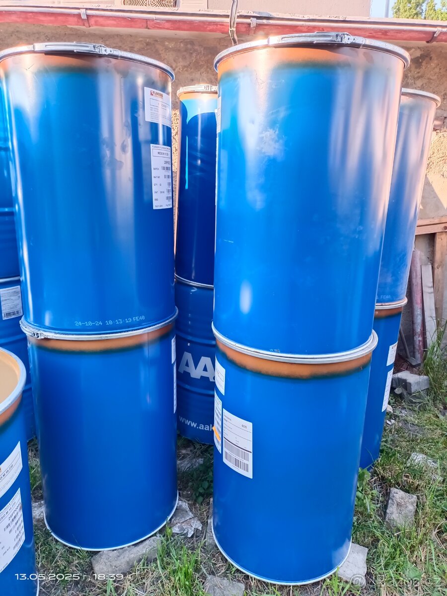 Prodám sudy 220L.