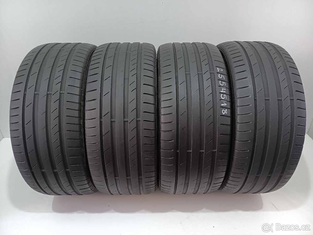 Letní pneu 255/45/18 Kumho