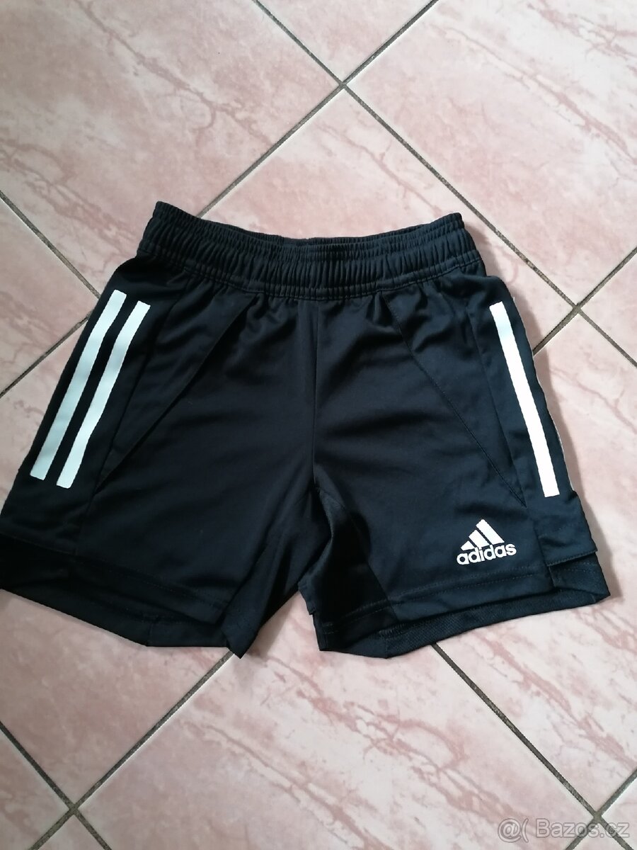 Dětské kraťasy Adidas vel. 6-7let.