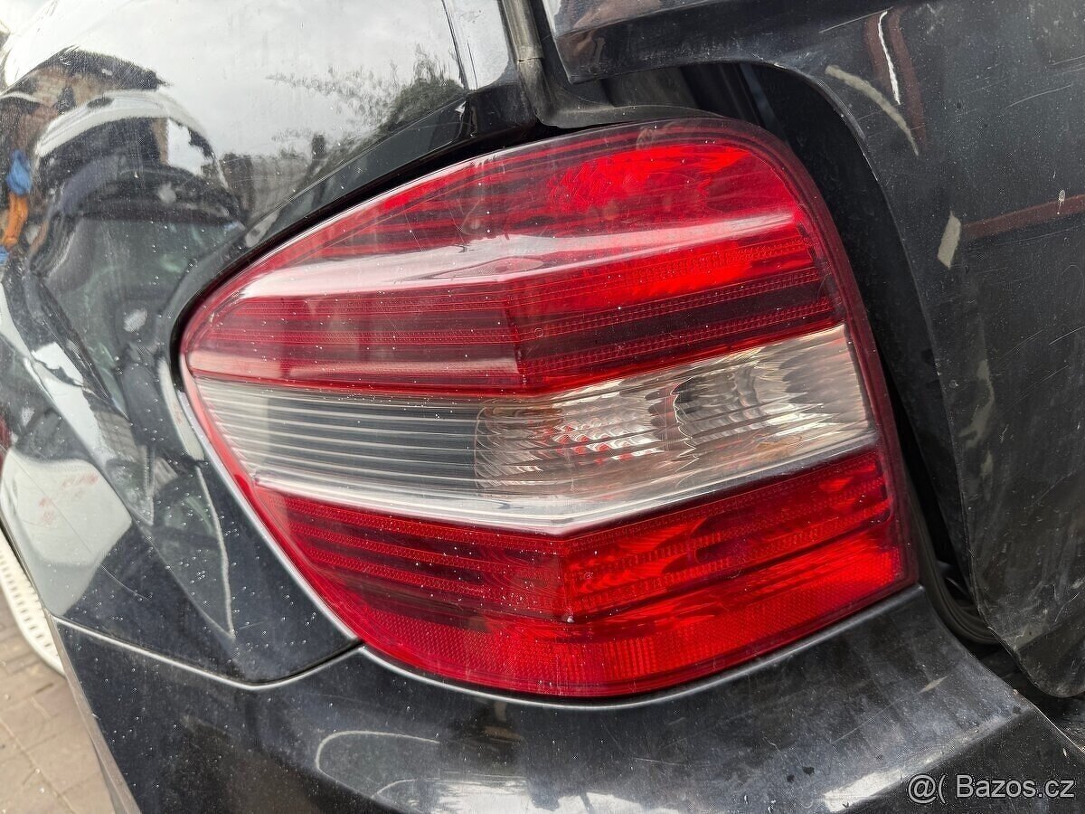 zadní světla Mercedes ML W164 předfacelift