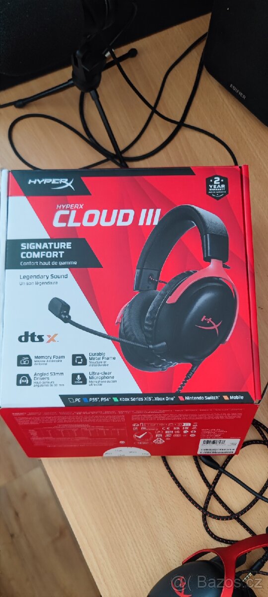 Sluchátka HyperX Cloud III