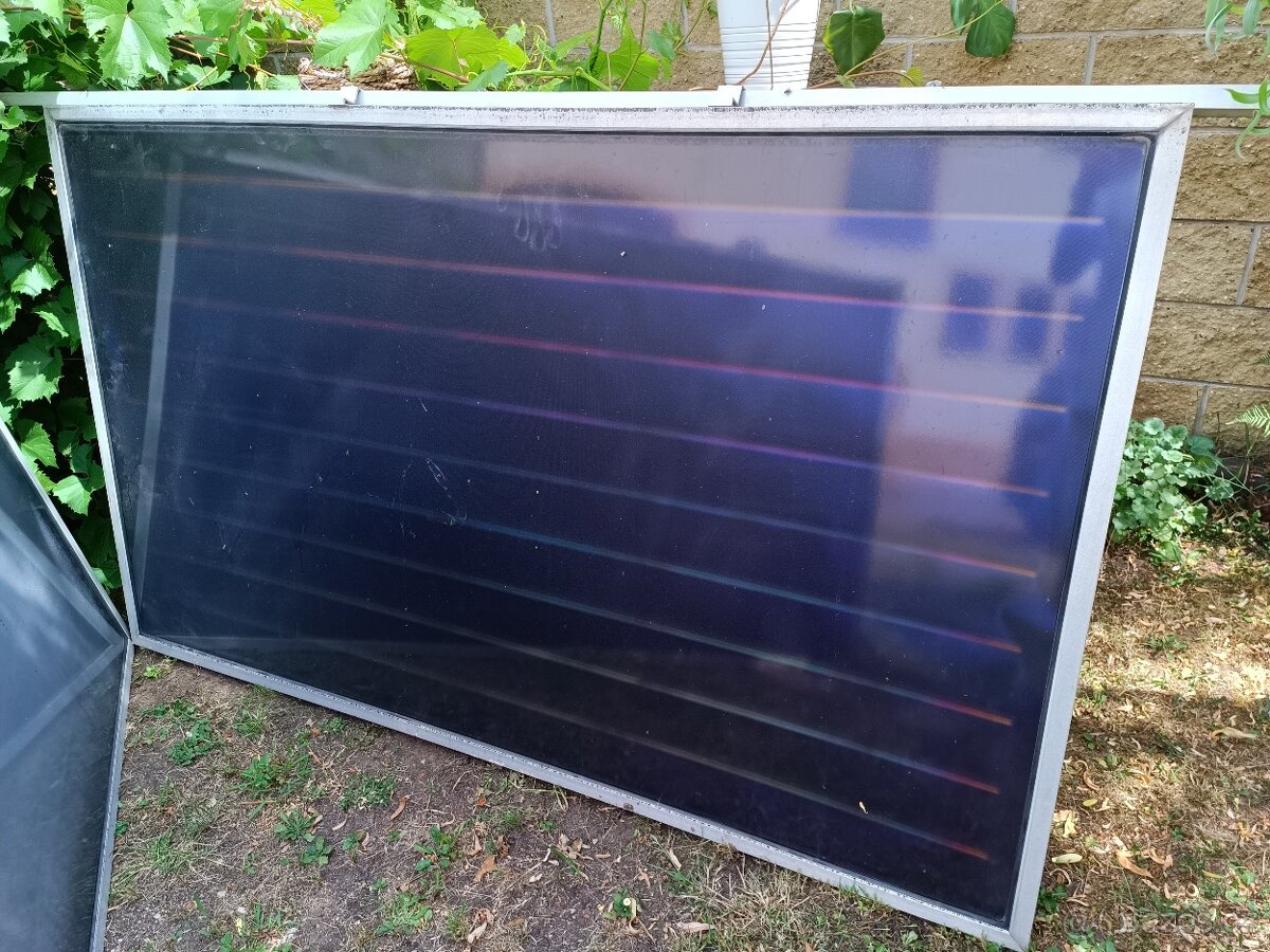 Solární panel na ohřev vody