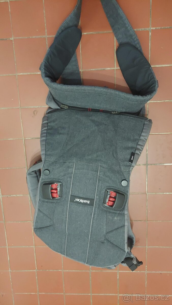 Dětské nosítko Babybjorn ONE + dárek