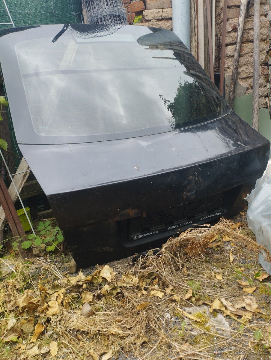 Zadní vrata Octavia 2