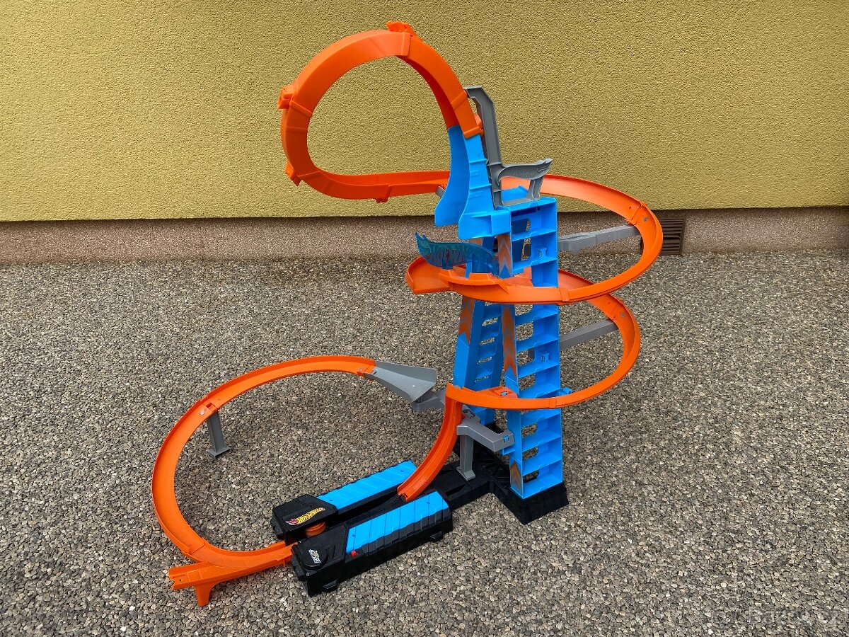 Hot wheels dráha