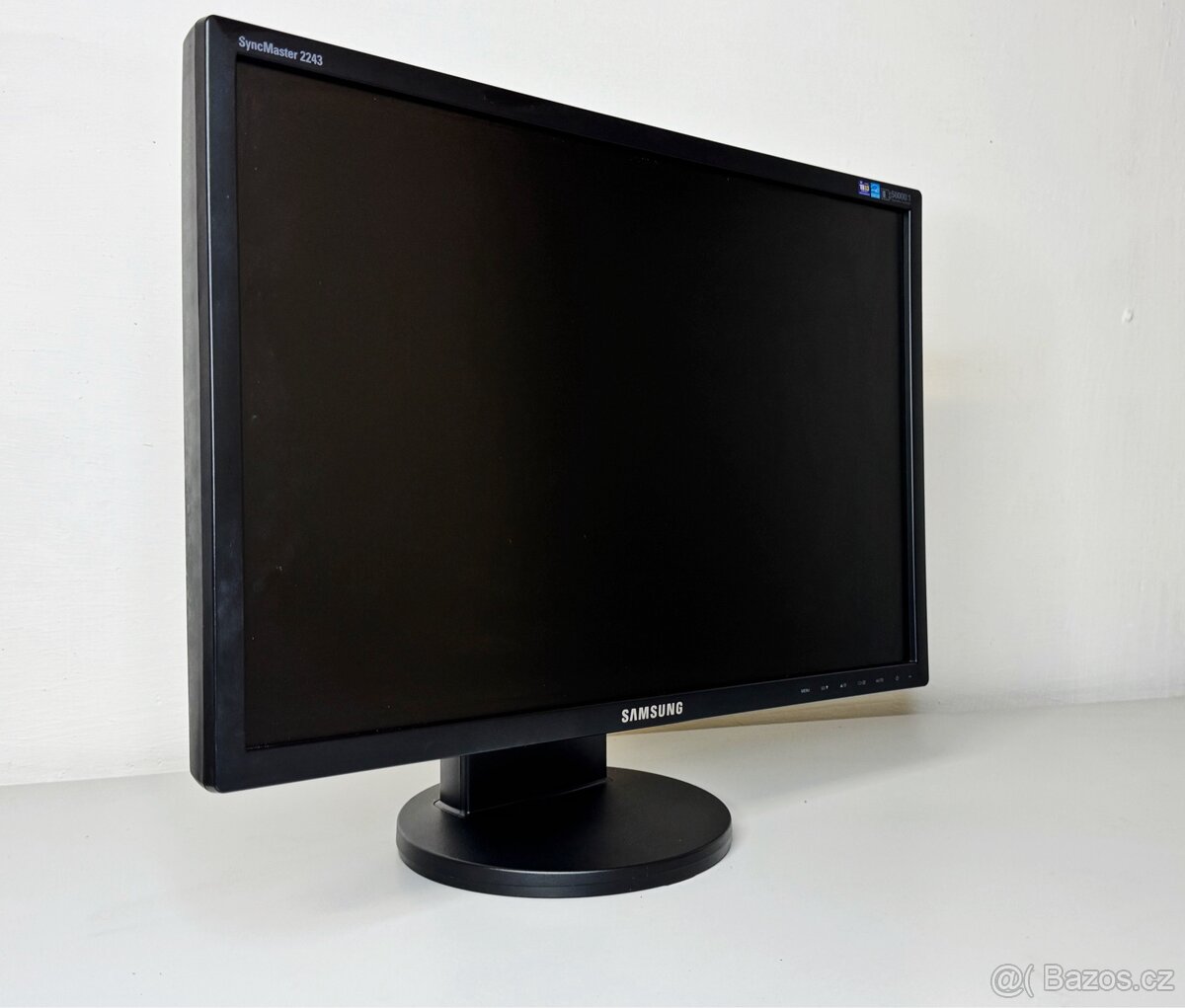 Samsung SyncMaster 2243 – 22” LCD, otočný