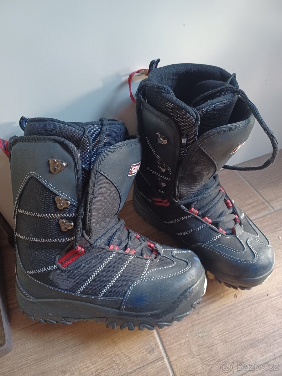 Snowboardové boty zn. GENERICS vel.40