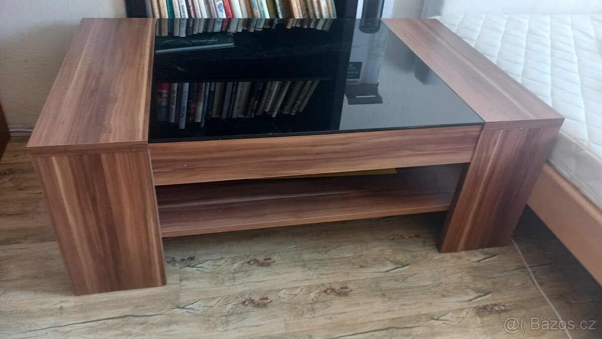 Stůl do obýváku konferenční