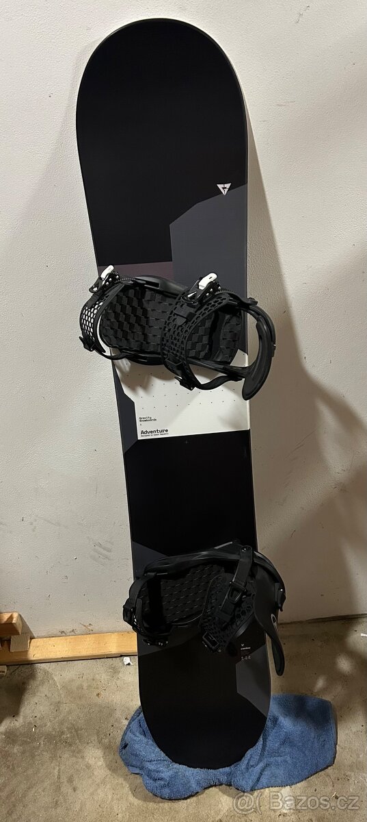 Snowboardový komplet Gravity Adventure 144 + Boty Gravity