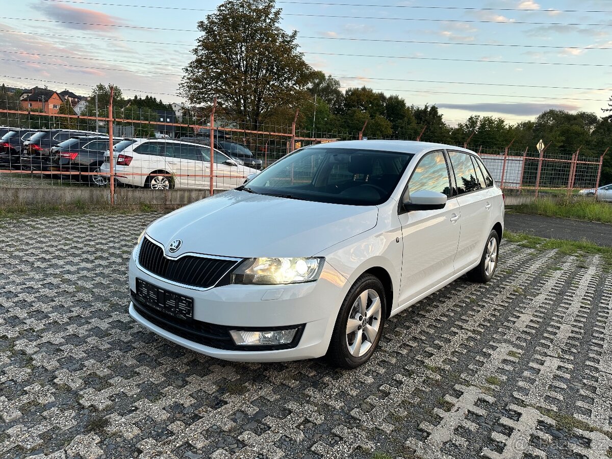 Škoda Rapid 1.2 Tsi 77 kw, style -1 majitel  xenony