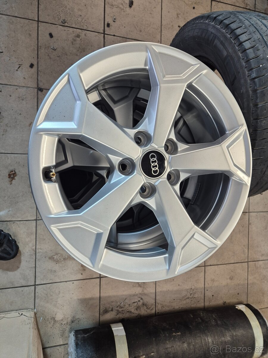 Alu kola Audi  Q5 -Q3  - 17" + zimní pneu  215/65 r 17