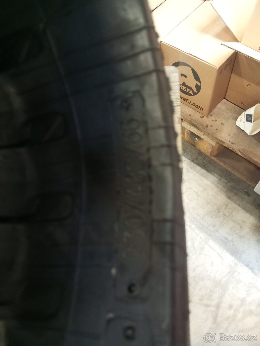 Gumové pásy nové 230/48/66