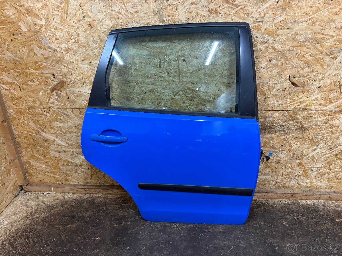 PRAVÉ ZADNÍ DVEŘE VW POLO 9N